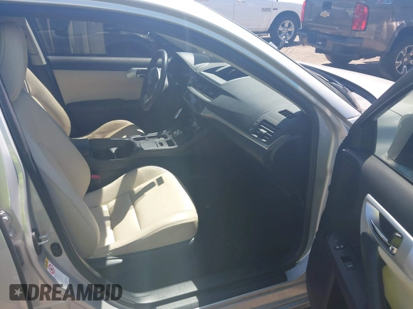 2012 Lexus CT 200h z VIN JTHKD5BH4C2095618, wystawiony jako IAAI lot #42167936 z przebiegiem 80 019 mil mil oraz . Historia ofert i sprzedaży dostępna na DreamBid. Obrazek 5.