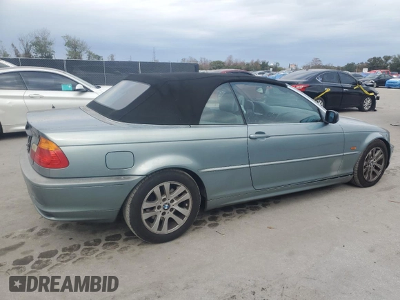 2002 BMW 3 Series 325Ci with VIN WBABS33402PG84108, listed as a Copart auction lot 88308915 with 238,035 mi miles and Non Repairable. Bid and sale history available at carsss.com. Image 3.