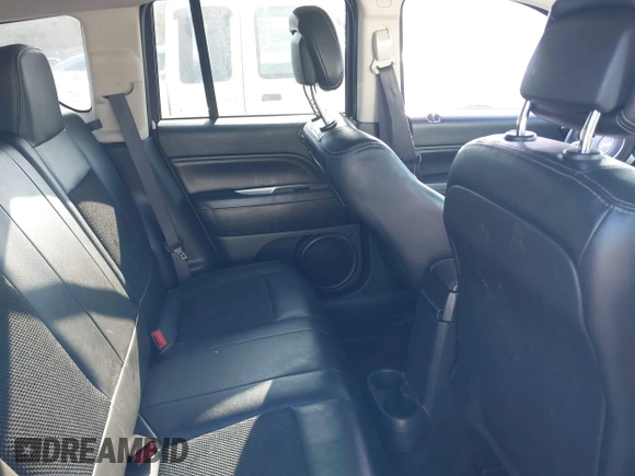 2016 Jeep Compass High Altitude Edition with VIN 1C4NJCEA6GD666790, listed as a IAAI auction lot 41919595 with 164,835 mi miles. Bid and sale history available at carsss.com. Image 8.