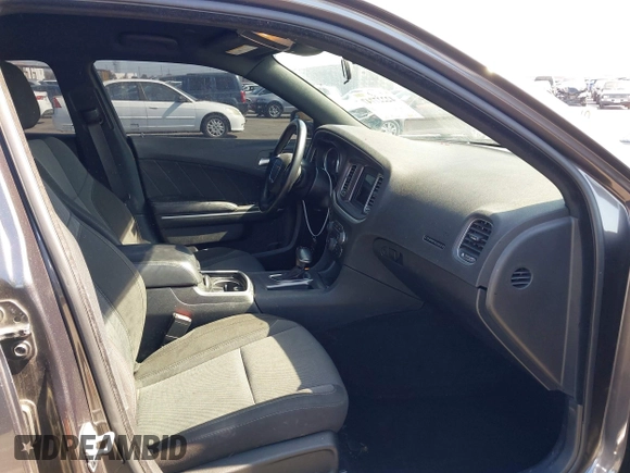 2020 Dodge Charger SXT z VIN 2C3CDXBG6LH234913, wystawiony jako IAAI lot #42227747 z przebiegiem 83 885 mil mil oraz . Historia ofert i sprzedaży dostępna na DreamBid. Obrazek 5.