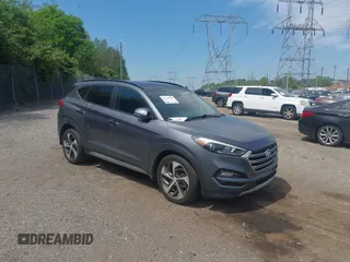 2017 Hyundai Tucson Limited z VIN KM8J3CA26HU320369, wystawiony jako IAAI lot #42223359 z przebiegiem 74 404 mil mil oraz . Historia ofert i sprzedaży dostępna na DreamBid. Obrazek 1.
