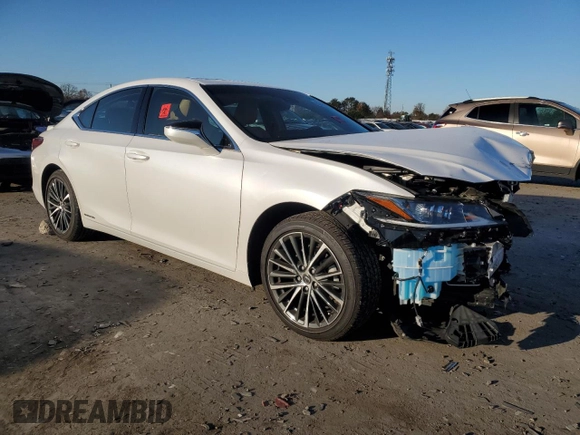 2022 Lexus ES 300h z VIN 58ADA1C18NU021904, wystawiony jako Copart lot #82488604 z przebiegiem 45 247 mil mil oraz Szkoda całkowita • Salvage title. Historia ofert i sprzedaży dostępna na DreamBid. Obrazek 4.