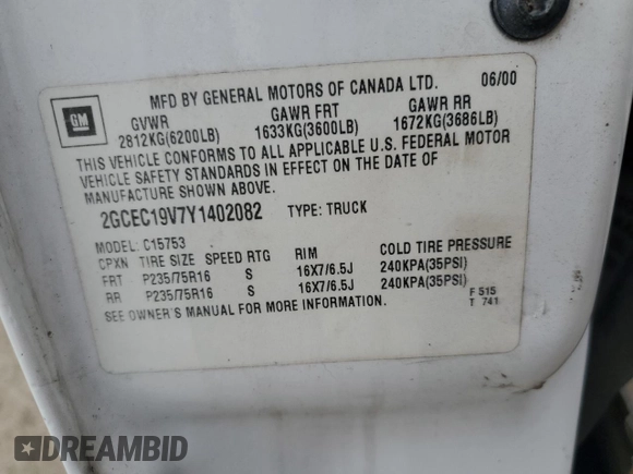 2000 Chevrolet Silverado 1500 with VIN 2GCEC19V7Y1402082, listed as a Copart auction lot 43624055 with 0 mi miles and Salvage Title. Bid and sale history available at carsss.com. Image 12.