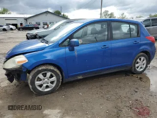 2008 Nissan Versa SL z VIN 3N1BC13E38L418079, wystawiony jako Copart lot #55332025 z przebiegiem 191 013 mil mil oraz Szkoda całkowita • Salvage title. Historia ofert i sprzedaży dostępna na DreamBid. Obrazek 1.