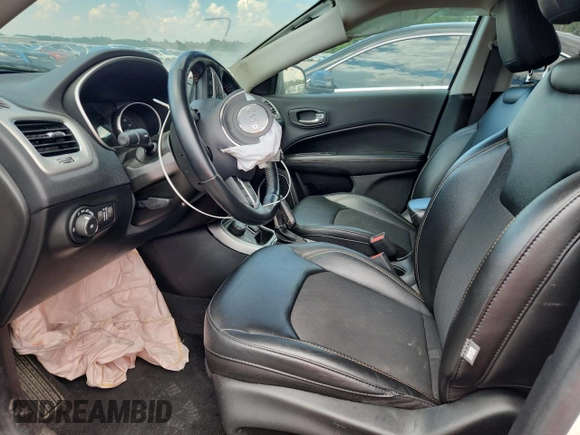 2020 Jeep Compass Latitude с VIN 3C4NJDBB0LT101376, выставлен на аукционе Copart как лот 52676275 с пробегом 35 965 миль миль и Списание • Salvage title. История ставок и продаж доступна на DreamBid. Изображение 7.