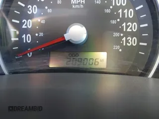 2008 Kia Sedona LX with VIN KNDMB233186231401, listed as a IAAI auction lot 42139919 with 209,006 mi miles. Bid and sale history available at carsss.com. Image 7.