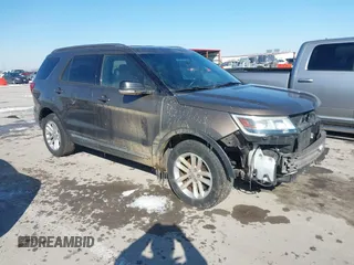 2016 Ford Explorer XLT with VIN 1FM5K7D80GGA43226, listed as a IAAI auction lot 41624298 with 173,649 mi miles. Bid and sale history available at carsss.com. Image 1.