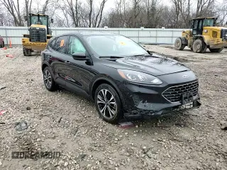 2021 Ford Escape SE with VIN 1FMCU0G67MUB34221, listed as a Copart auction lot 52553385 with 41,074 mi miles and Non Repairable. Bid and sale history available at carsss.com. Image 14.