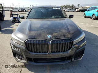 2022 BMW 7 Series 740i with VIN WBA7T2C07NCH95602, listed as a Copart auction lot 72067674 with 136,950 mi miles and Salvage Title. Bid and sale history available at carsss.com. Image 5.