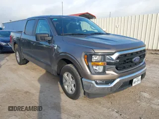 2023 Ford F-150 XL z VIN 1FTEW1C8XPFA61245, wystawiony jako IAAI lot #42692758 z przebiegiem 50 935 mil mil oraz . Historia ofert i sprzedaży dostępna na DreamBid. Obrazek 1.