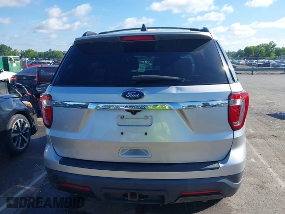 2019 Ford Explorer z VIN 1FM5K7B80KGA18578, wystawiony jako IAAI lot #42408067 z przebiegiem 124 938 mil mil oraz . Historia ofert i sprzedaży dostępna na DreamBid. Obrazek 16.