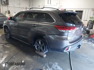 2018 Toyota Highlander Hybrid Limited с VIN 5TDDGRFH0JS039412, выставлен на аукционе IAAI как лот 41369168 с пробегом 106 724 миль миль и . История ставок и продаж доступна на DreamBid. Изображение 3.