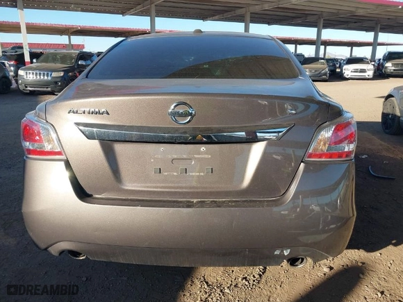 2015 Nissan Altima 2.5 S with VIN 1N4AL3AP2FC417285, listed as a IAAI auction lot 41847034 with 188,069 mi miles. Bid and sale history available at carsss.com. Image 17.
