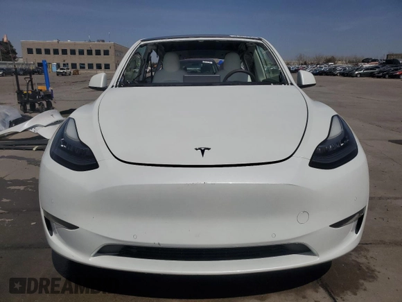 2022 Tesla Model Y Long Range with VIN 7SAYGDEE0NF436885, listed as a Copart auction lot 52101735 with 35,799 mi miles and Salvage Title. Bid and sale history available at carsss.com. Image 5.