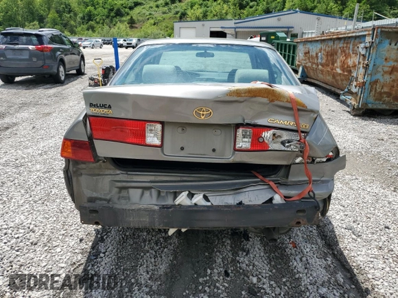2000 Toyota Camry CE z VIN 4T1BG22K5YU013891, wystawiony jako Copart lot #56693255 z przebiegiem 248 922 mil mil oraz Szkoda całkowita • Salvage title. Historia ofert i sprzedaży dostępna na DreamBid. Obrazek 6.