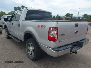 2004 Ford F-150 XLT z VIN 1FTPW14524KC80166, wystawiony jako IAAI lot #42738803 z przebiegiem 101 716 mil mil oraz . Historia ofert i sprzedaży dostępna na DreamBid. Obrazek 3.