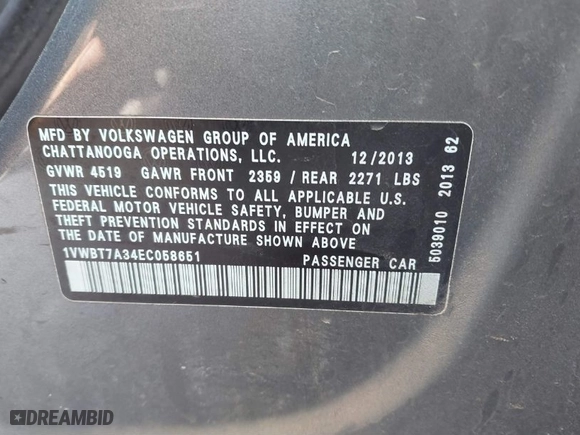 2014 Volkswagen Passat SE w/Sunroof with VIN 1VWBT7A34EC058651, listed as a IAAI auction lot 41674952 with 117,932 mi miles. Bid and sale history available at carsss.com. Image 9.