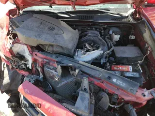 2018 Toyota Tacoma SR5 with VIN 5TFAZ5CN9JX058731, listed as a Copart auction lot 71494425 with 38,686 mi miles and Salvage title. Bid and sale history available at DreamBid. Image 16.