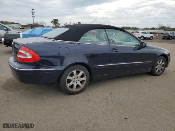 2004 Mercedes-Benz CLK-Class Cabriolet 3.2L with VIN WDBTK65G44T033117, listed as a Copart auction lot 84077464 with 92,488 mi miles and Clean Title. Bid and sale history available at carsss.com. Image 3.