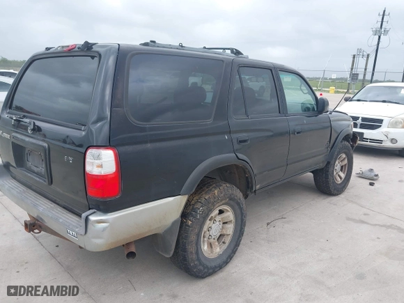 2001 Toyota 4Runner SR5 with VIN JT3GN86R910185711, listed as a IAAI auction lot 41954324 with 324,796 mi miles. Bid and sale history available at carsss.com. Image 4.