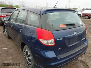 2005 Toyota Matrix STD with VIN 2T1KR32E95C351849, listed as a IAAI auction lot 41995695 with 258,405 mi miles. Bid and sale history available at carsss.com. Image 3.
