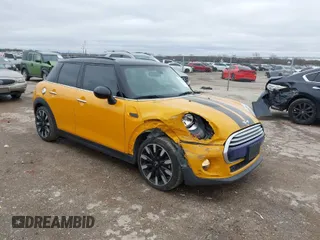 2016 MINI Cooper Hardtop 4 Door S with VIN WMWXU3C58G2B63277, listed as a IAAI auction lot 41566817 with 98,195 mi miles. Bid and sale history available at carsss.com. Image 1.
