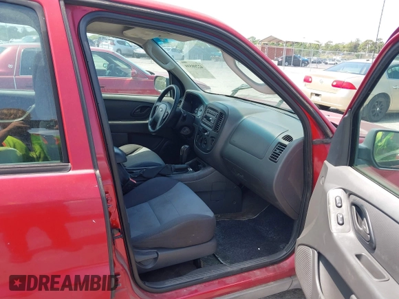 2006 Ford Escape XLS with VIN 1FMYU02Z06KB10283, listed as a IAAI auction lot 42208599 with 199,589 mi miles and . Bid and sale history available at DreamBid. Image 5.