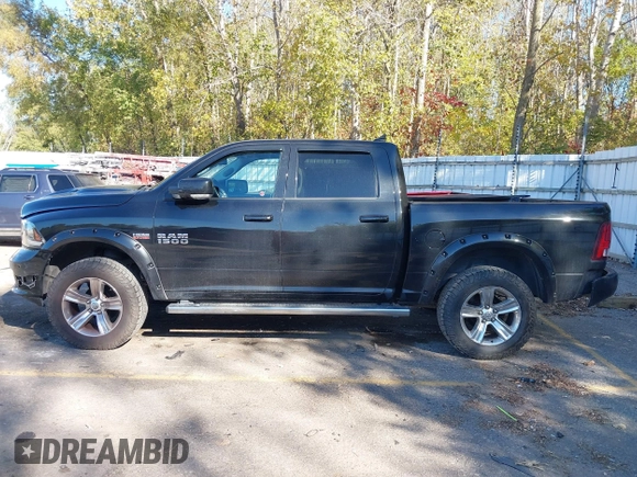 2018 Ram 1500 Sport z VIN 1C6RR7MT0JS174934, wystawiony jako IAAI lot #40564822 z przebiegiem 77 304 mil mil oraz . Historia ofert i sprzedaży dostępna na DreamBid. Obrazek 14.