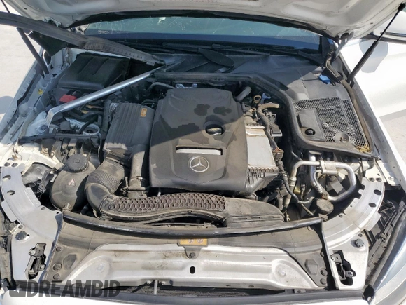 2018 Mercedes-Benz C 300 z VIN 55SWF4JB0JU274493, wystawiony jako Copart lot #53468055 z przebiegiem Nie podano mil oraz Szkoda całkowita • Salvage title. Historia ofert i sprzedaży dostępna na DreamBid. Obrazek 12.