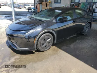 2024 Toyota Prius LE z VIN JTDACAAU0R3017895, wystawiony jako Copart lot #51476875 z przebiegiem 25 826 mil mil oraz Szkoda całkowita • Salvage title. Historia ofert i sprzedaży dostępna na DreamBid. Obrazek 1.