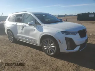 2020 Cadillac XT6 AWD Sport z VIN 1GYKPHRS7LZ109699, wystawiony jako Copart lot #52818155 z przebiegiem 60 105 mil mil oraz Nie do naprawy • Non repairable. Historia ofert i sprzedaży dostępna na DreamBid. Obrazek 4.