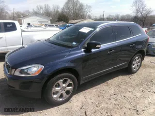 2013 Volvo XC60 3.2L with VIN YV4952DL0D2383907, listed as a IAAI auction lot 41844738 with 94,982 mi miles. Bid and sale history available at carsss.com. Image 2.