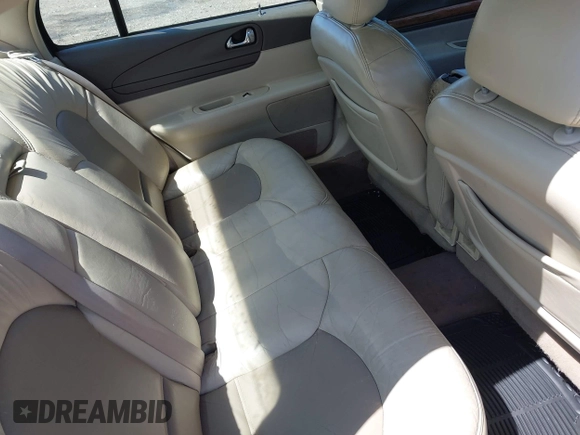 2001 Lincoln Continental z VIN 1LNHM97V31Y638576, wystawiony jako IAAI lot #42305531 z przebiegiem Nie podano mil oraz . Historia ofert i sprzedaży dostępna na DreamBid. Obrazek 8.