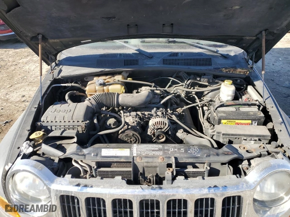 2005 Jeep Liberty Sport with VIN 1J4GL48K95W601814, listed as a Copart auction lot 43141355 with 159,543 mi miles and Salvage Title. Bid and sale history available at carsss.com. Image 12.