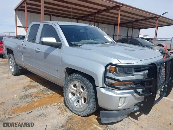 2018 Chevrolet Silverado 1500 LT with VIN 1GCVKREC9JZ379536, listed as a IAAI auction lot 41911896 with 116,582 mi miles. Bid and sale history available at carsss.com. Image 1.