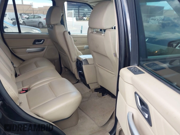 2009 Land Rover Range Rover Sport HSE with VIN SALSF25479A211999, listed as a IAAI auction lot 42440099 with 100,067 mi miles and . Bid and sale history available at DreamBid. Image 8.