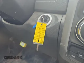 2023 Ram 1500 Tradesman z VIN 3C6RR7KG0PG675750, wystawiony jako IAAI lot #42566385 z przebiegiem 41 272 mil mil oraz . Historia ofert i sprzedaży dostępna na DreamBid. Obrazek 9.