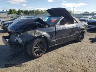 2010 Ford Mustang V6 с VIN 1ZVBP8ENXA5114788, выставлен на аукционе Copart как лот 57740635 с пробегом Не указан миль и Списание • Salvage title. История ставок и продаж доступна на DreamBid. Изображение 1.