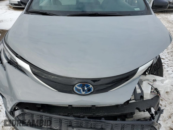 2024 Toyota Sienna LE with VIN 5TDGSKFCXRS127998, listed as a Copart auction lot 47474115 with 29,643 mi miles and Salvage Title. Bid and sale history available at carsss.com. Image 12.