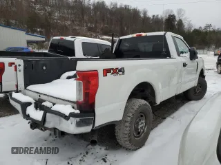 2017 Ford Super Duty F-250 SRW XLT with VIN 1FTBF2B67HEE34807, listed as a Copart auction lot 37773064 with Not Provided miles and Salvage Title. Bid and sale history available at carsss.com. Image 3.