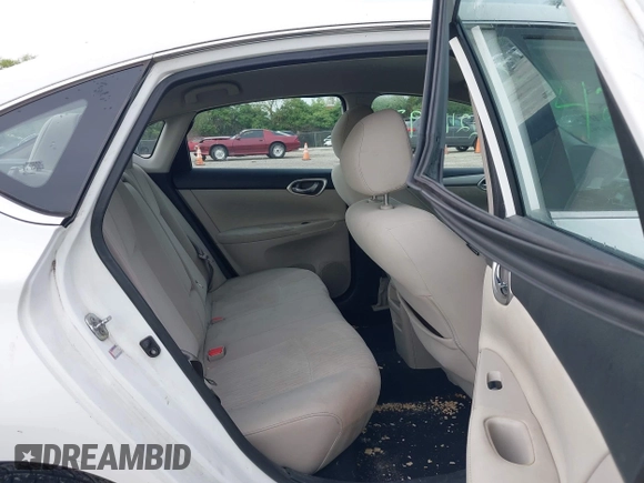 2015 Nissan Sentra S with VIN 3N1AB7AP0FY375472, listed as a IAAI auction lot 42211392 with 207,510 mi miles. Bid and sale history available at carsss.com. Image 8.