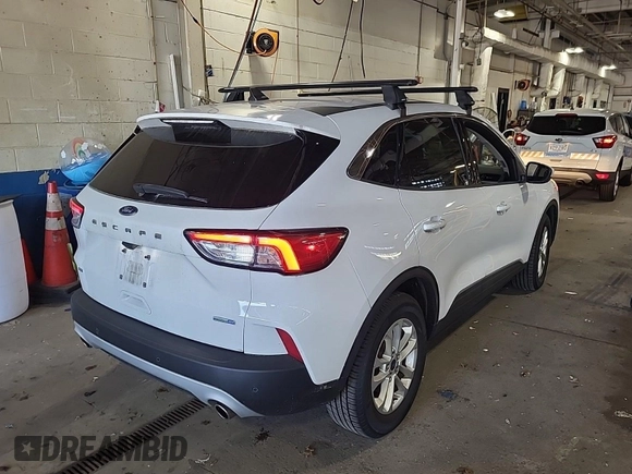 2020 Ford Escape SE с VIN 1FMCU9G63LUB81314, выставлен на аукционе IAAI как лот 42905132 с пробегом 44 436 миль миль и . История ставок и продаж доступна на DreamBid. Изображение 29.