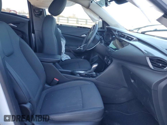 2021 Buick Encore GX Preferred z VIN KL4MMCSL1MB177143, wystawiony jako Copart lot #50397295 z przebiegiem 27 186 mil mil oraz Szkoda całkowita • Salvage title. Historia ofert i sprzedaży dostępna na DreamBid. Obrazek 7.