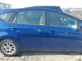 2013 Toyota Prius Two with VIN JTDZN3EU9D3271326, listed as a IAAI auction lot 42115506 with 185,846 mi miles and . Bid and sale history available at carsss.com. Image 13.