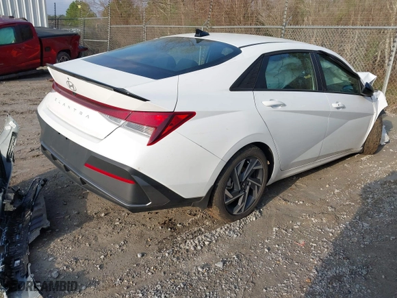2025 Hyundai Elantra SEL Sport with VIN KMHLM4DG7SU877382, listed as a IAAI auction lot 41541907 with 6,729 mi miles. Bid and sale history available at carsss.com. Image 4.