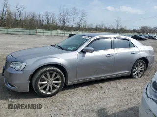 2017 Chrysler 300 Limited z VIN 2C3CCARG9HH580340, wystawiony jako Copart lot #54356425 z przebiegiem 113 177 mil mil oraz Szkoda całkowita • Salvage title. Historia ofert i sprzedaży dostępna na DreamBid. Obrazek 1.