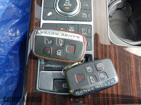 2015 Land Rover Range Rover Supercharged с VIN SALGS2TF4FA233198, выставлен на аукционе IAAI как лот 42240733 с пробегом 116 009 миль миль и . История ставок и продаж доступна на DreamBid. Изображение 11.