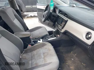 2019 Toyota Corolla L z VIN 2T1BURHE2KC206835, wystawiony jako IAAI lot #41612908 z przebiegiem 96 859 mil mil oraz . Historia ofert i sprzedaży dostępna na DreamBid. Obrazek 5.