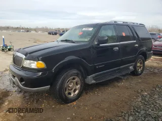 2001 Lincoln Navigator z VIN 5LMFU28R61LJ24084, wystawiony jako Copart lot #47077195 z przebiegiem 136 923 mil mil oraz Tytuł czysty. Historia ofert i sprzedaży dostępna na DreamBid. Obrazek 1.