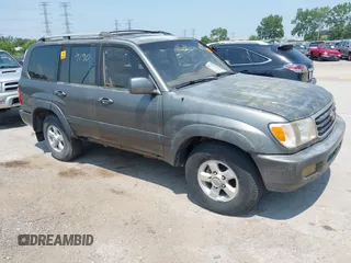 1999 Toyota Land Cruiser z VIN JT3HT05JXX0060572, wystawiony jako IAAI lot #42489190 z przebiegiem Nie podano mil oraz . Historia ofert i sprzedaży dostępna na DreamBid. Obrazek 1.
